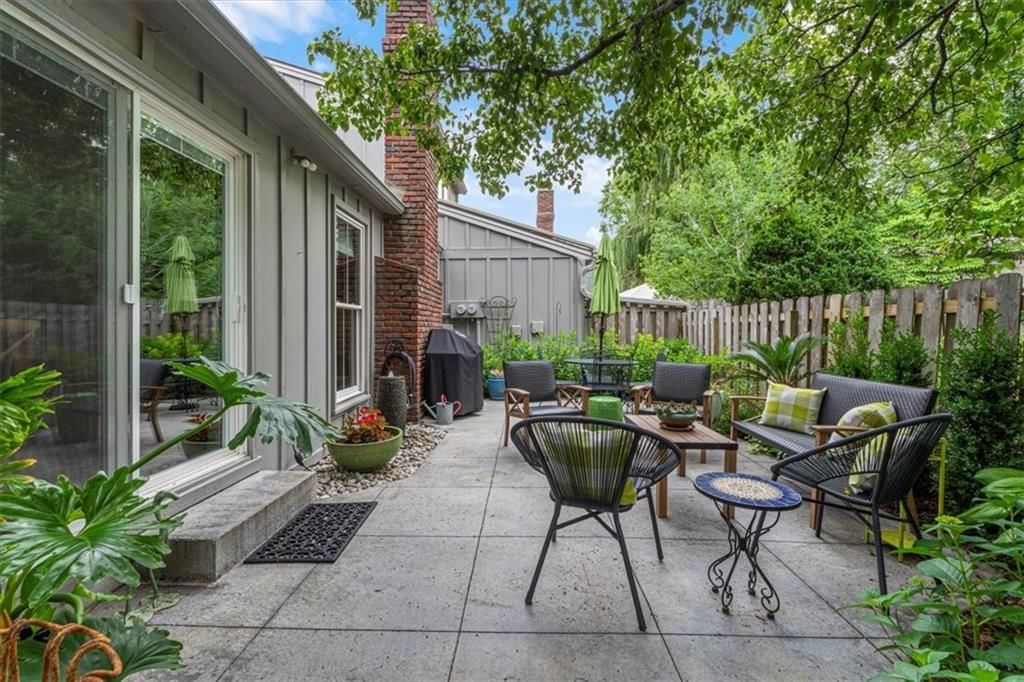 4325 W 112th Street — photo 34
