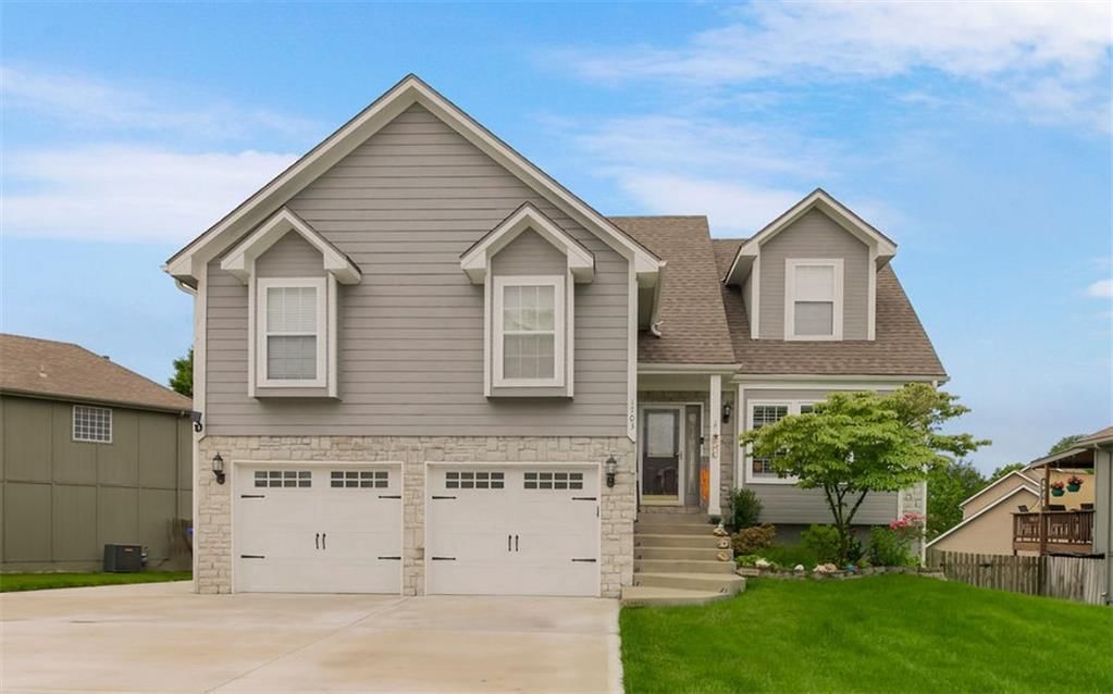 1703 Gunner Avenue — photo 1
