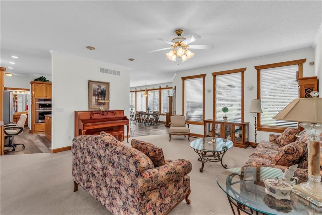 521 Country Club Square Drive — photo 13