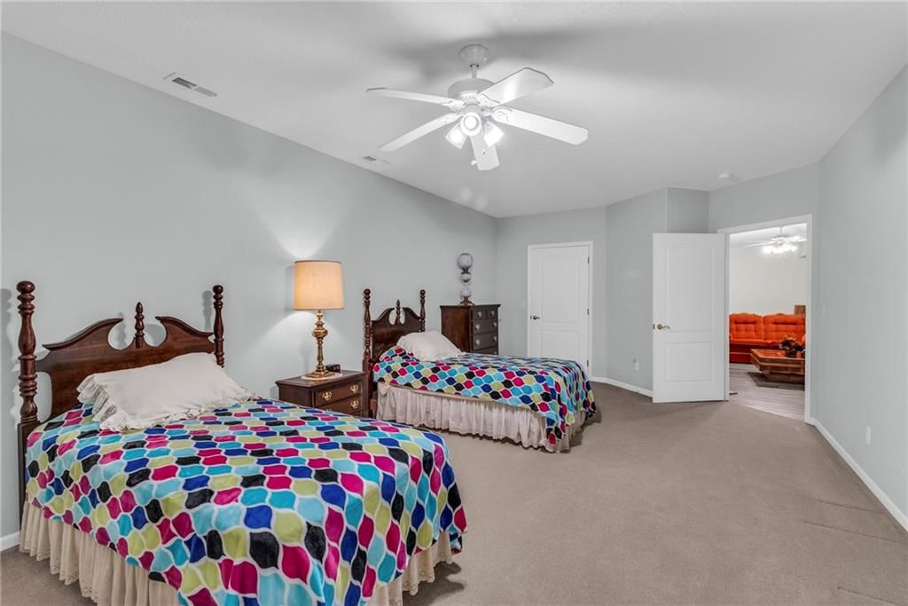 521 Country Club Square Drive — photo 27