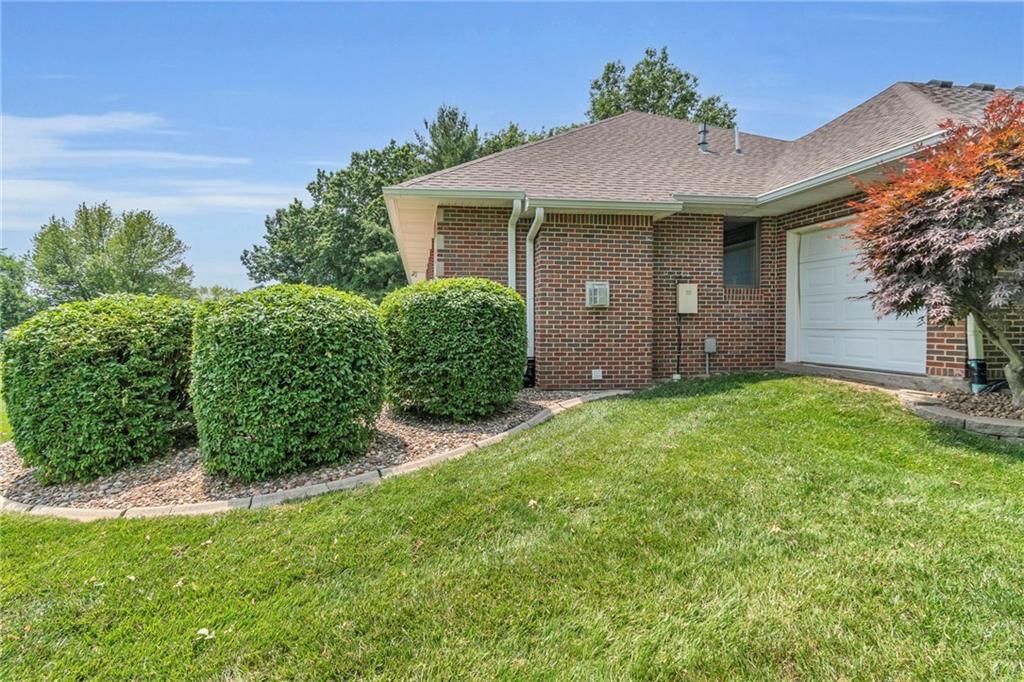 521 Country Club Square Drive — photo 38