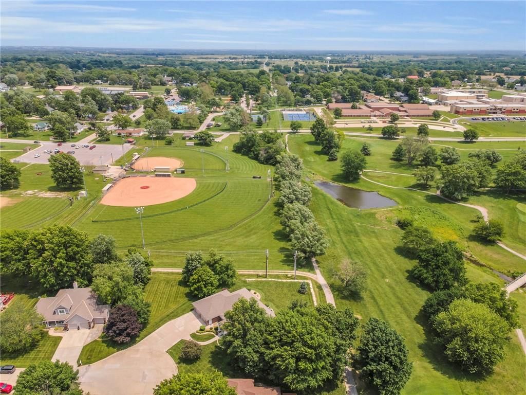521 Country Club Square Drive — photo 48