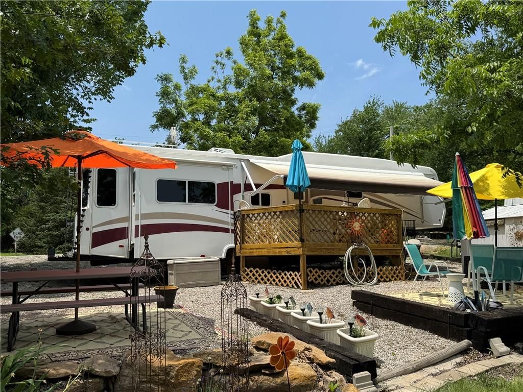 70 Silver Shadow Lane — photo 2
