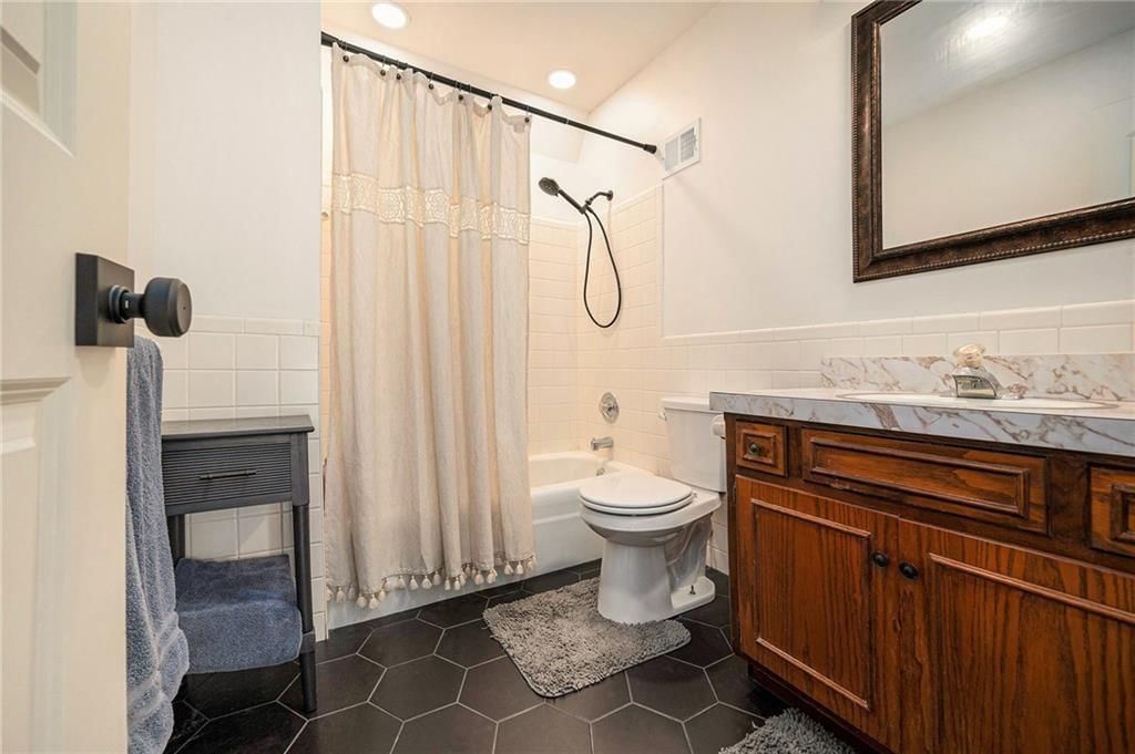 422 N Winnebago Drive — photo 18