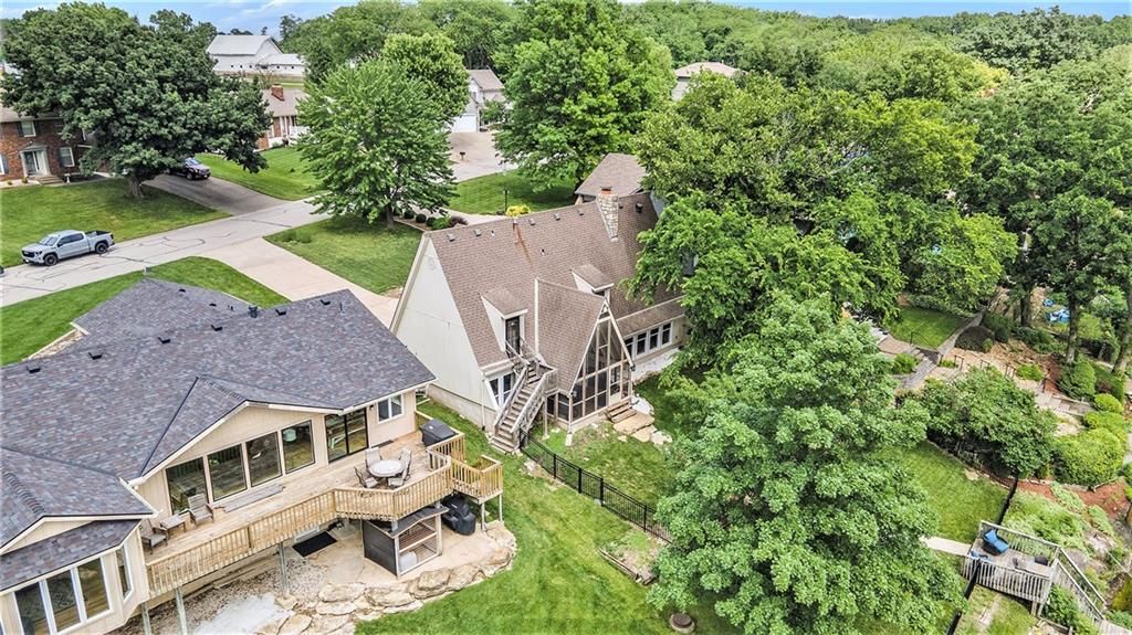 422 N Winnebago Drive — photo 28