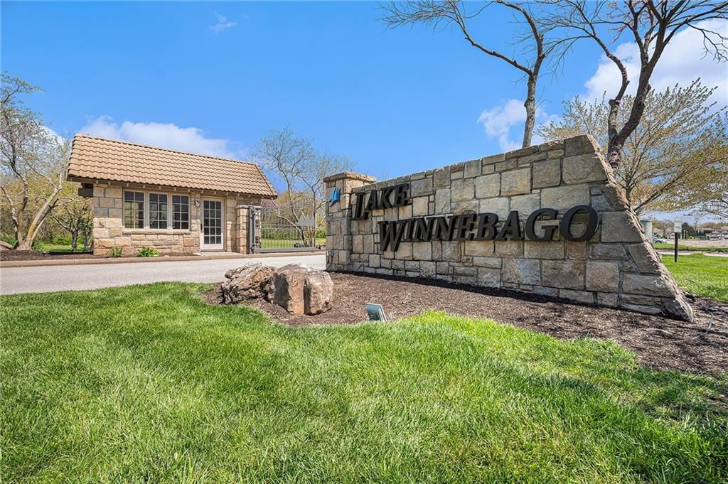 422 N Winnebago Drive — photo 33