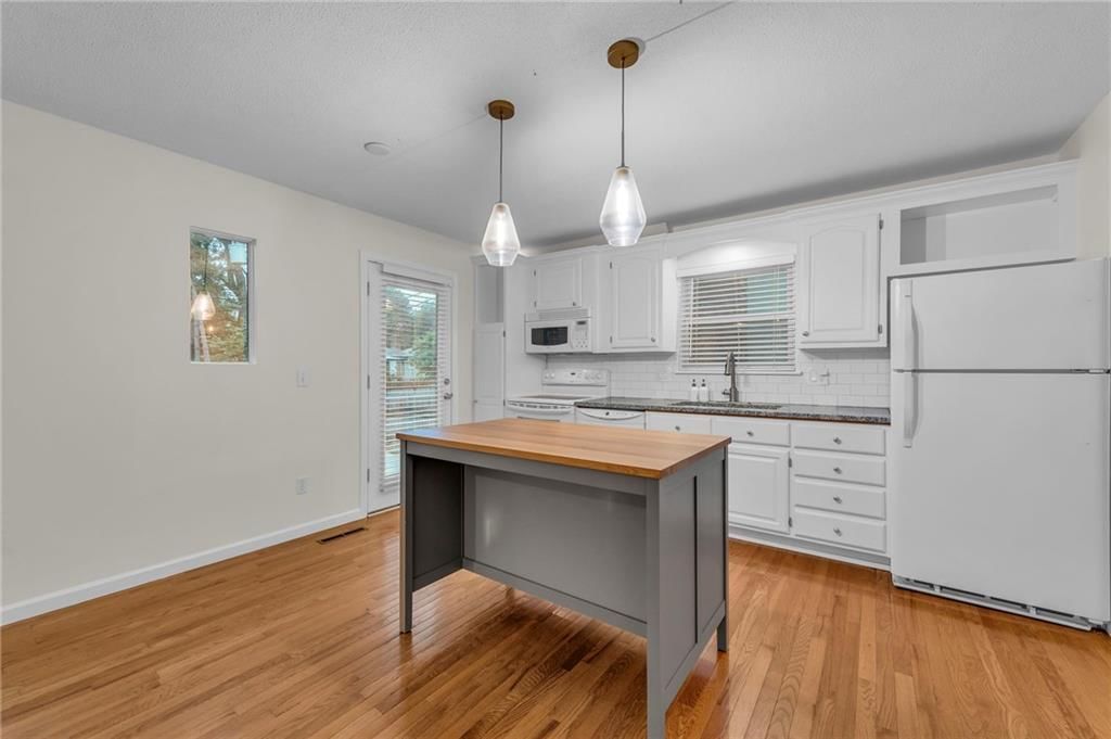 9210 Robinson Street — photo 12