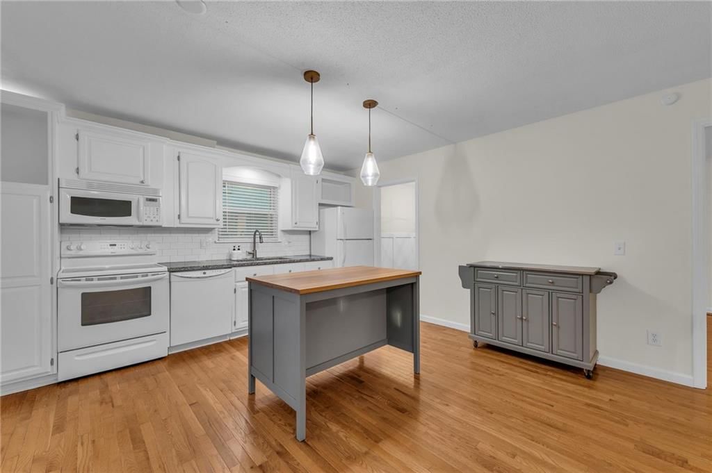 9210 Robinson Street — photo 13