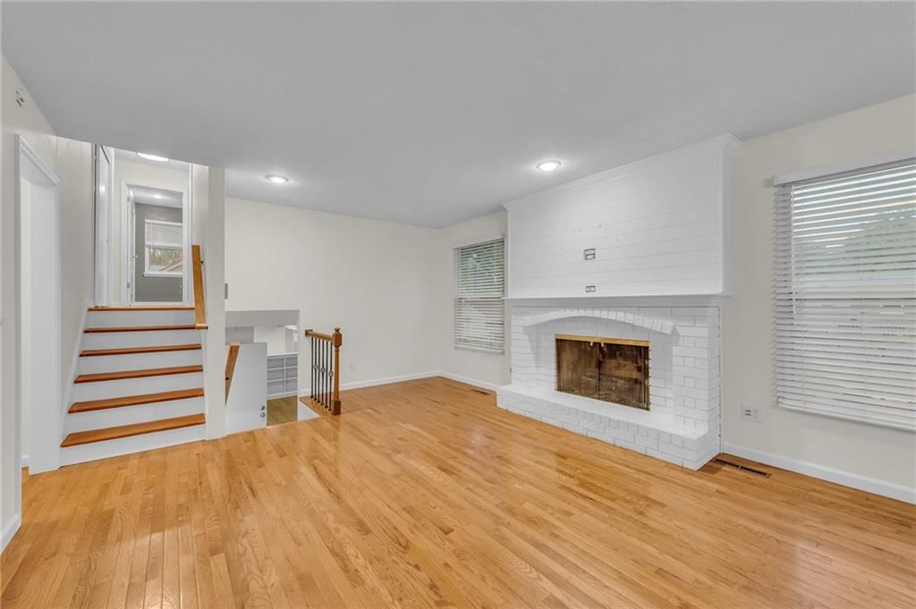9210 Robinson Street — photo 16