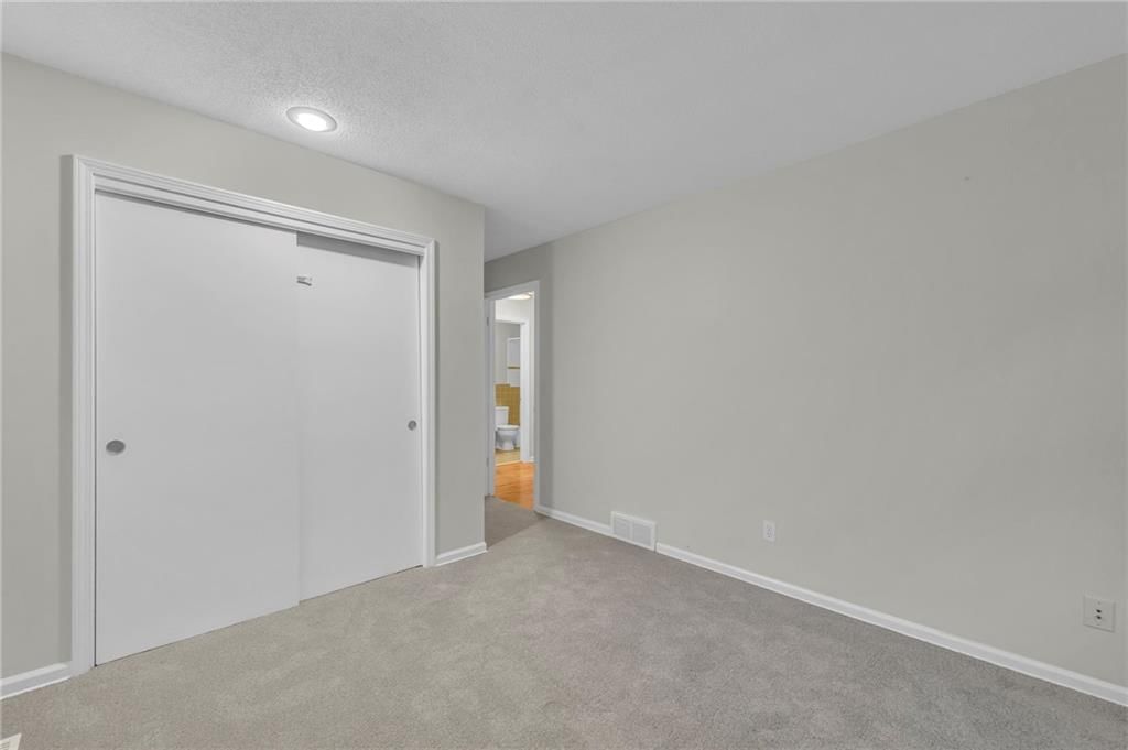 9210 Robinson Street — photo 24