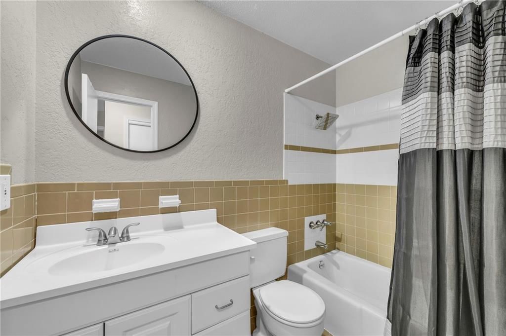 9210 Robinson Street — photo 28