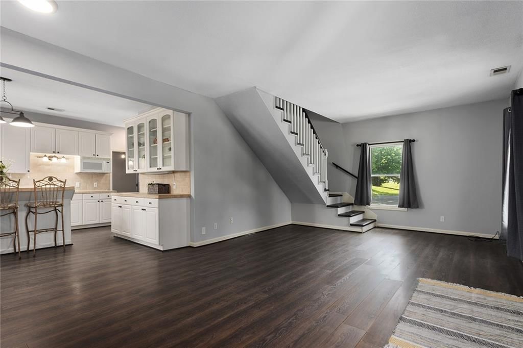 8220 Wyandotte Street — photo 3