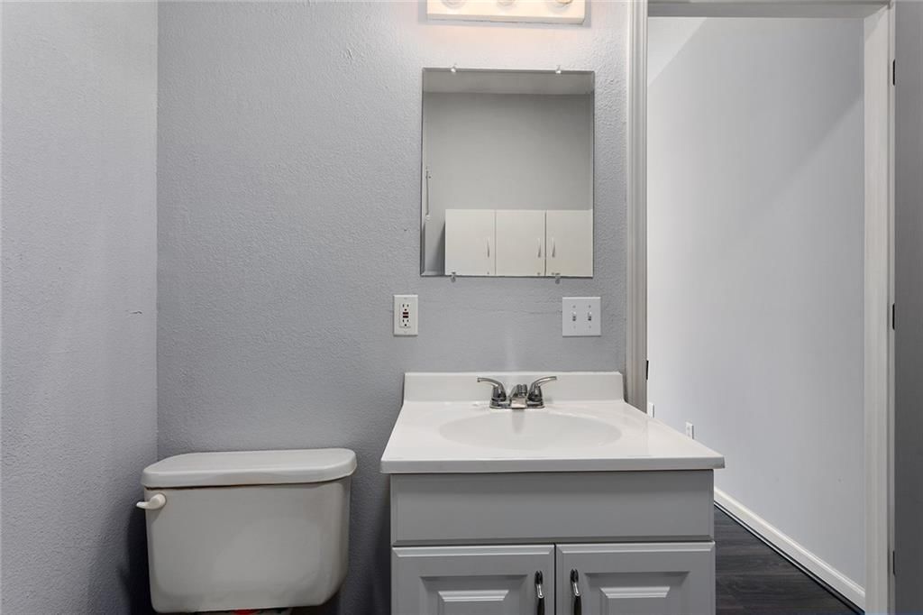 8220 Wyandotte Street — photo 14