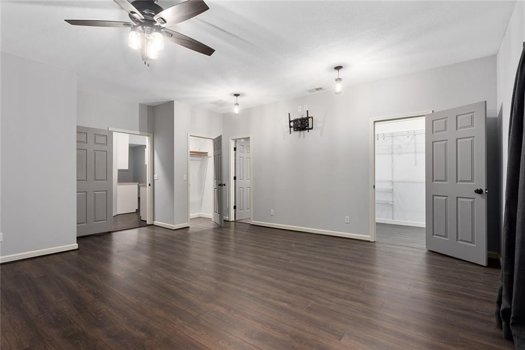 8220 Wyandotte Street — photo 22