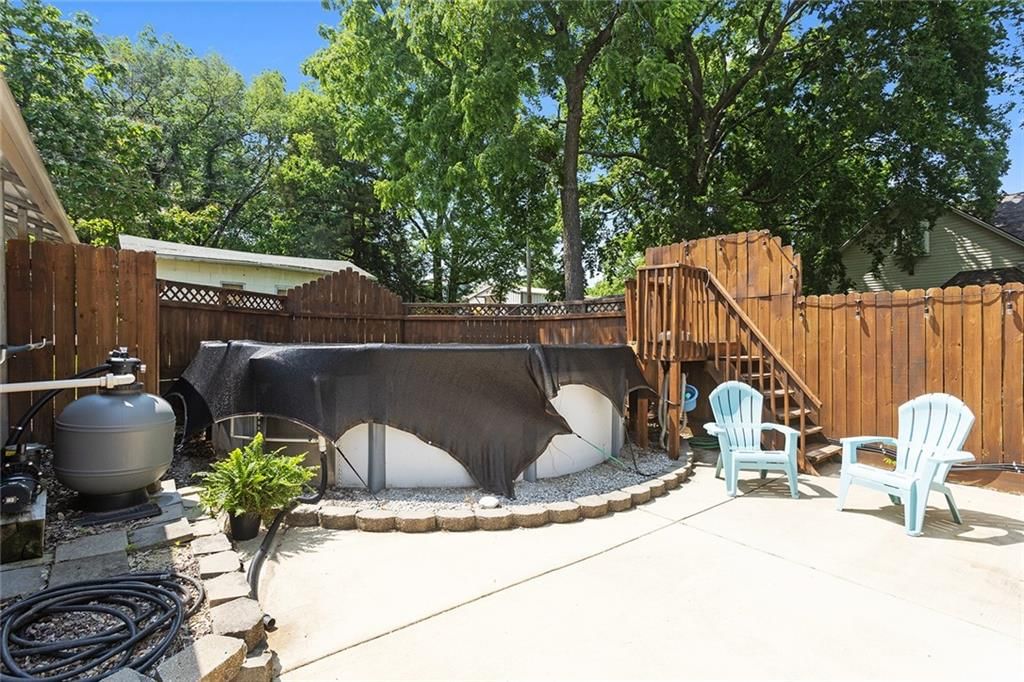 8220 Wyandotte Street — photo 32