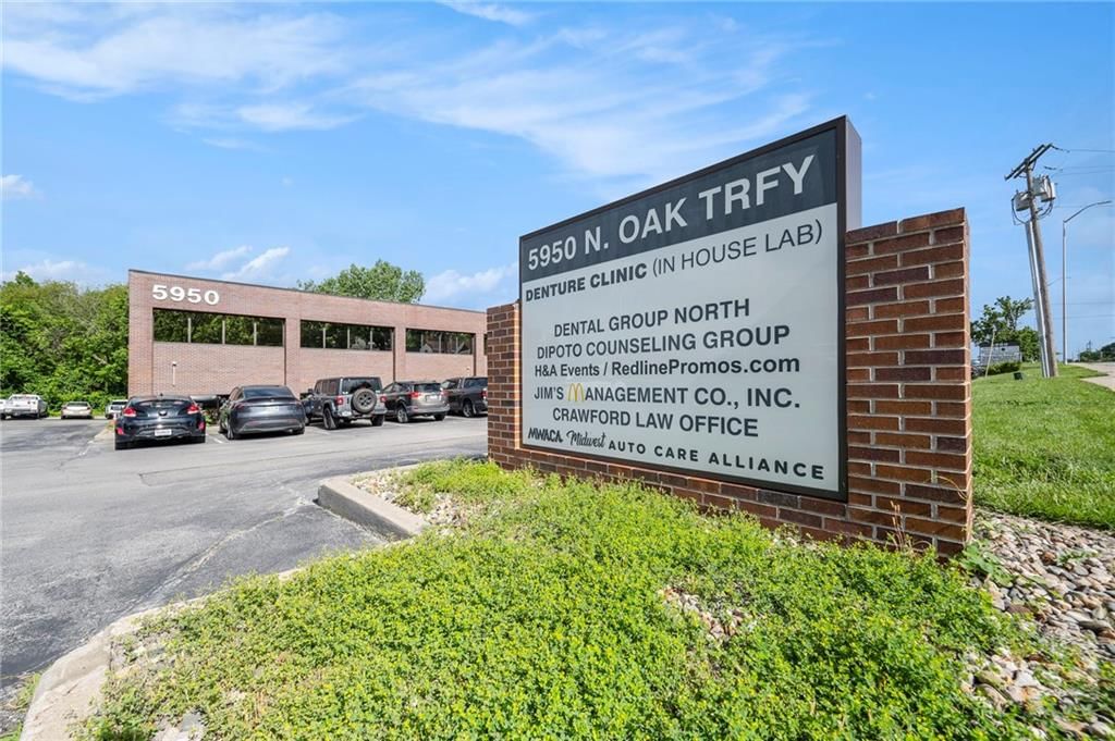 5950 N Oak Trafficway, Kansas City, MO