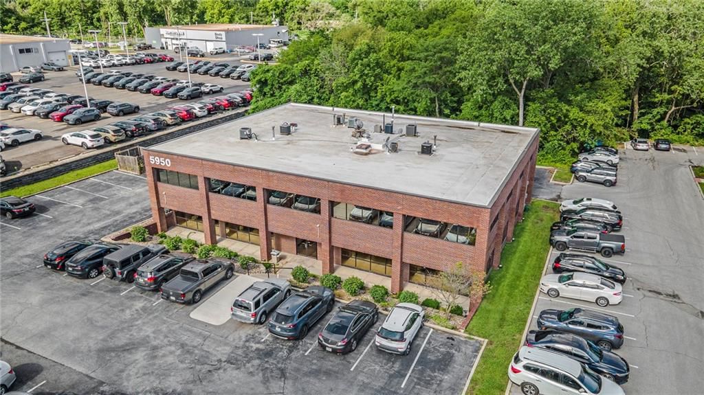5950 N Oak Trafficway — photo 17