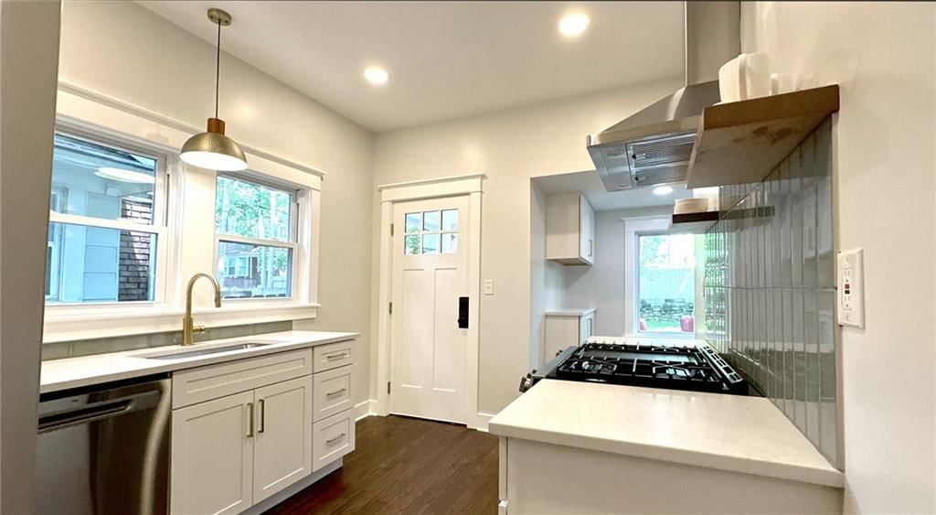 1014 E 42nd Street — photo 9