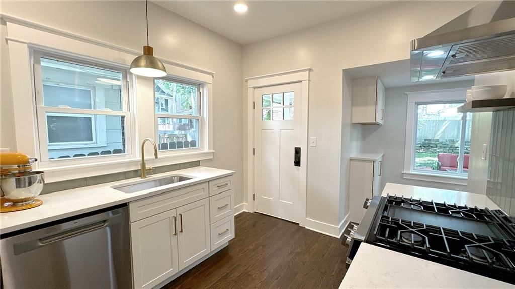 1014 E 42nd Street — photo 10