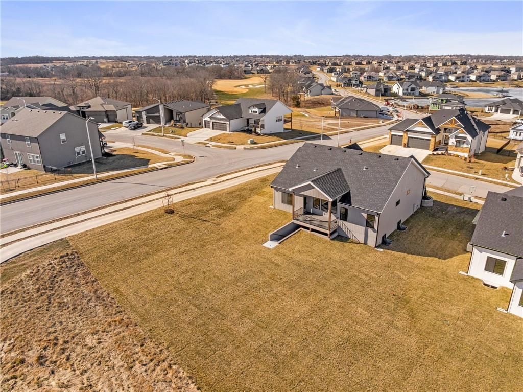 1401 Kintyre Court — photo 38