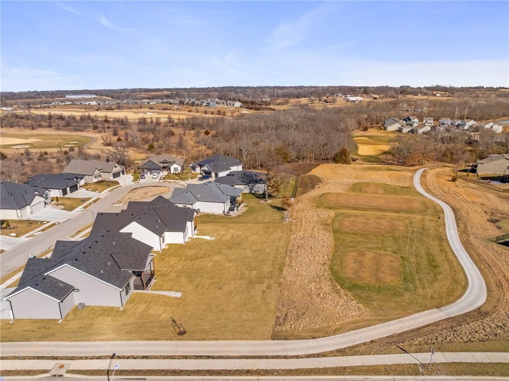 1401 Kintyre Court — photo 41