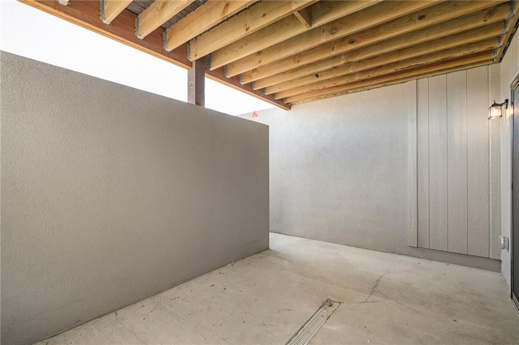 1401 Kintyre Court — photo 48