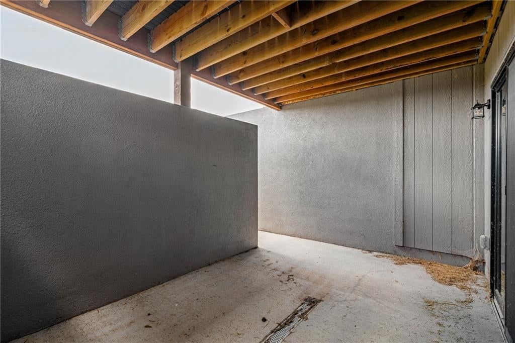 1401 Kintyre Court — photo 78