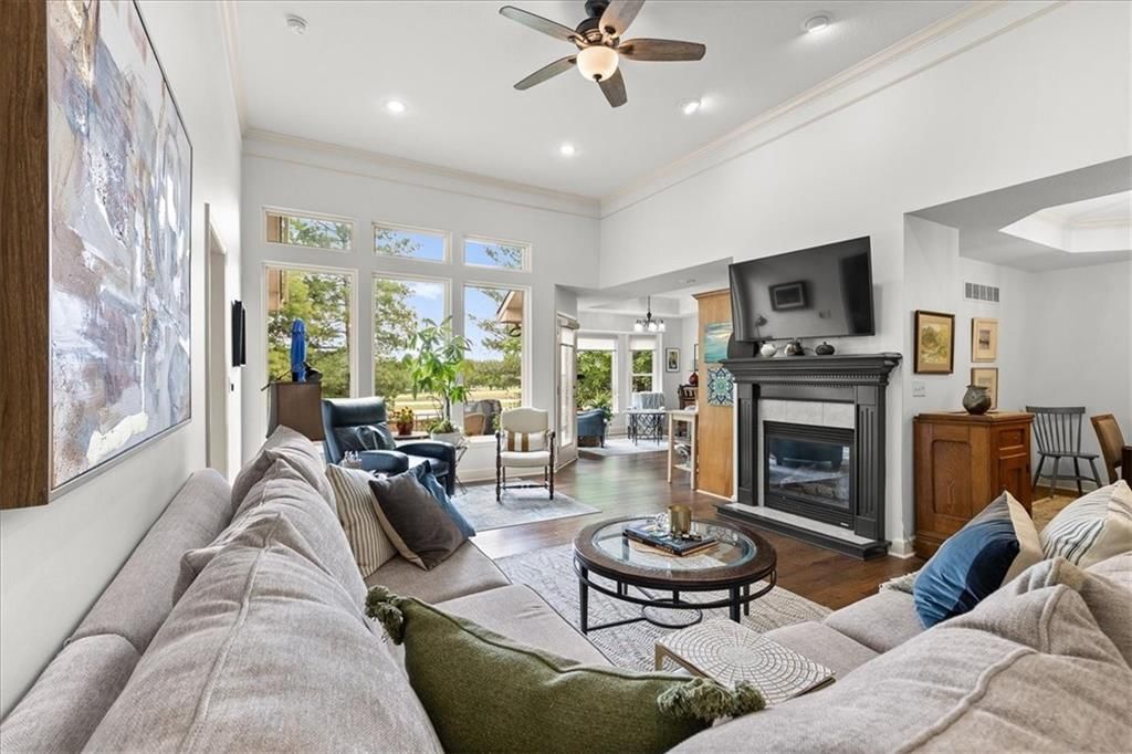 Photo 8 of 27 - 4113 SW Homestead Drive