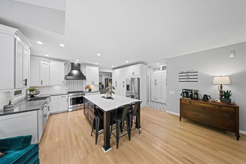 8102 W 153rd Street — photo 13