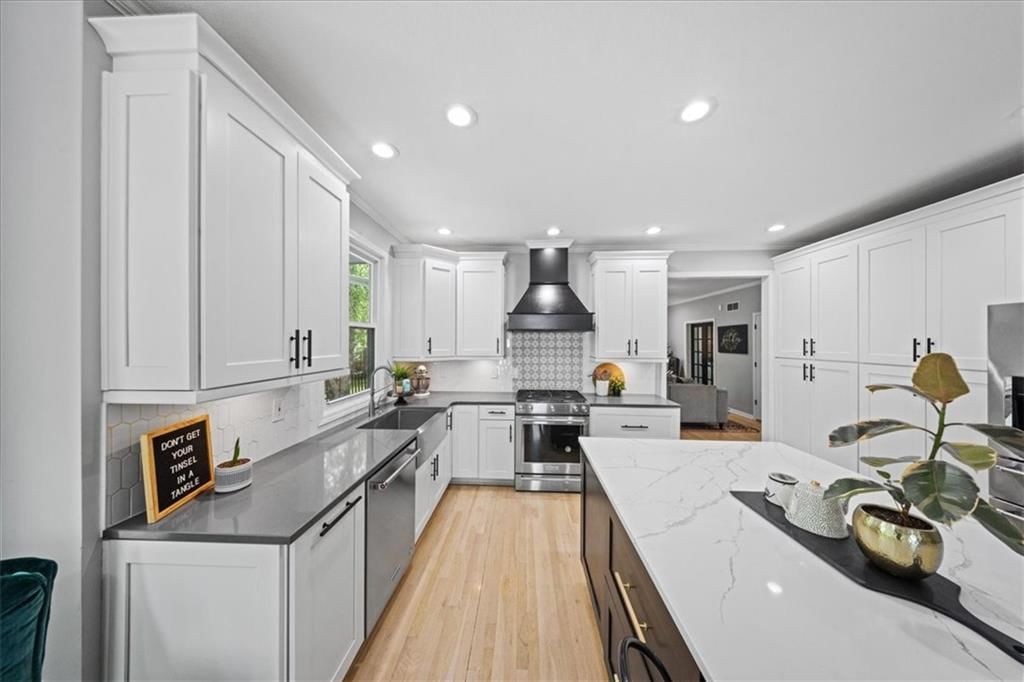 8102 W 153rd Street — photo 14