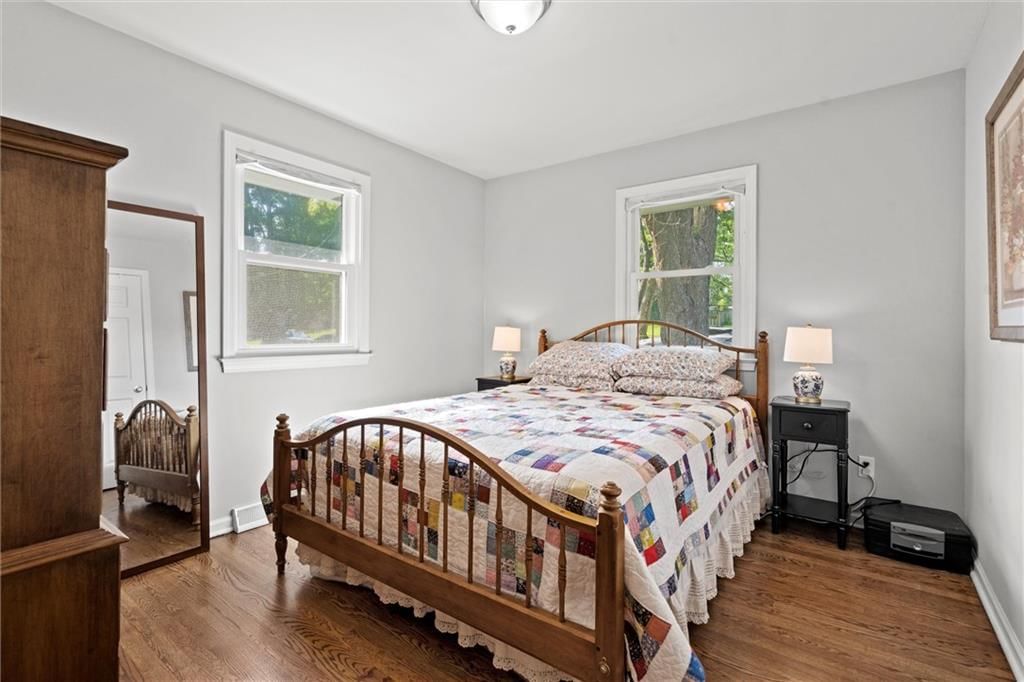 9925 Flora Avenue — photo 18