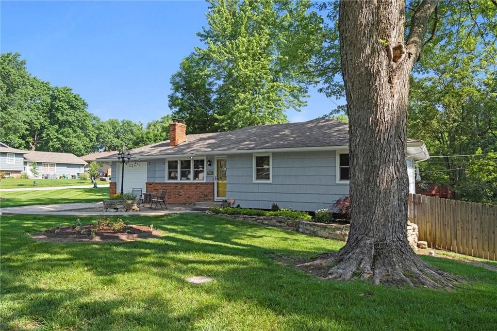 9925 Flora Avenue — photo 29