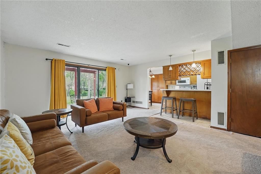 750 SE Claremont Court — photo 5