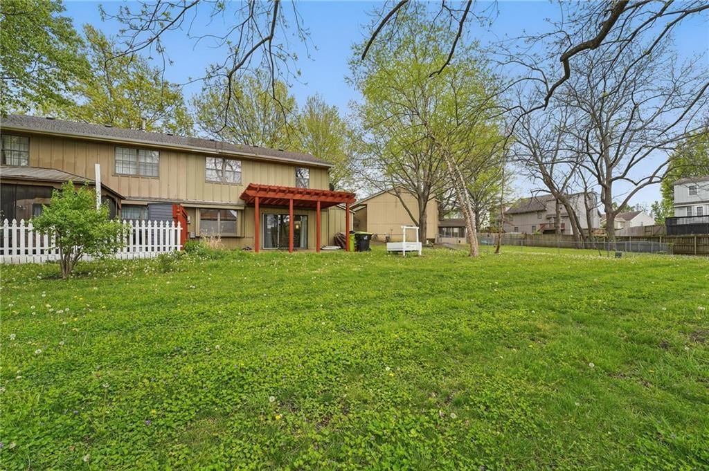 750 SE Claremont Court — photo 29
