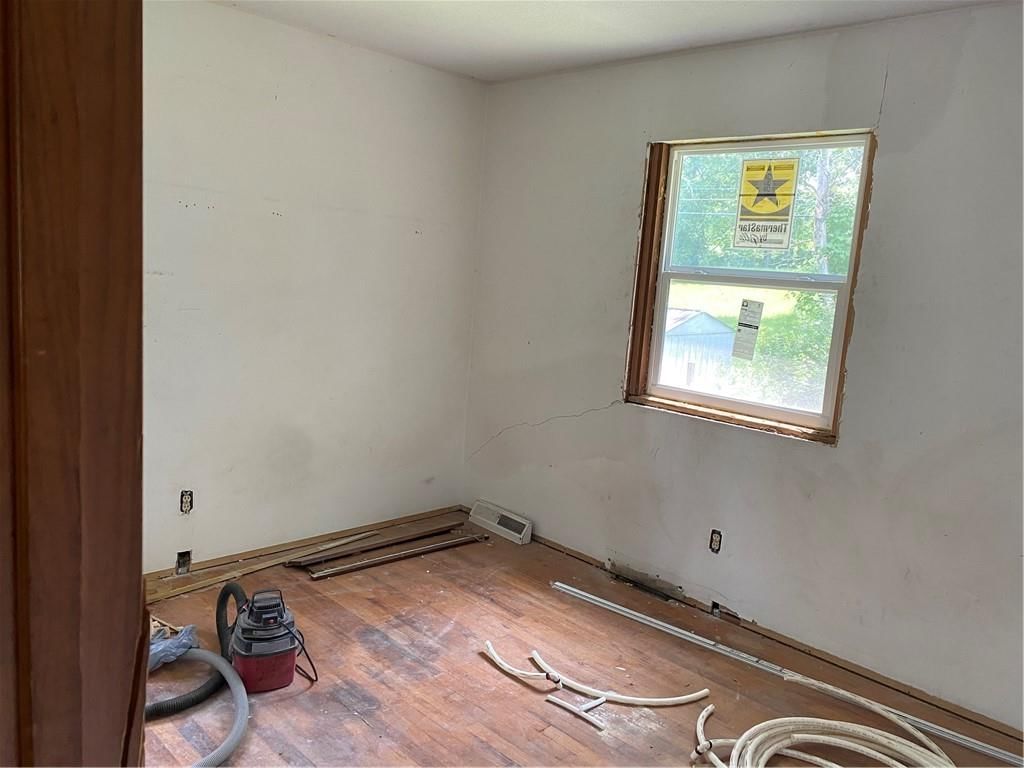 8017 NE 50th Street — photo 9