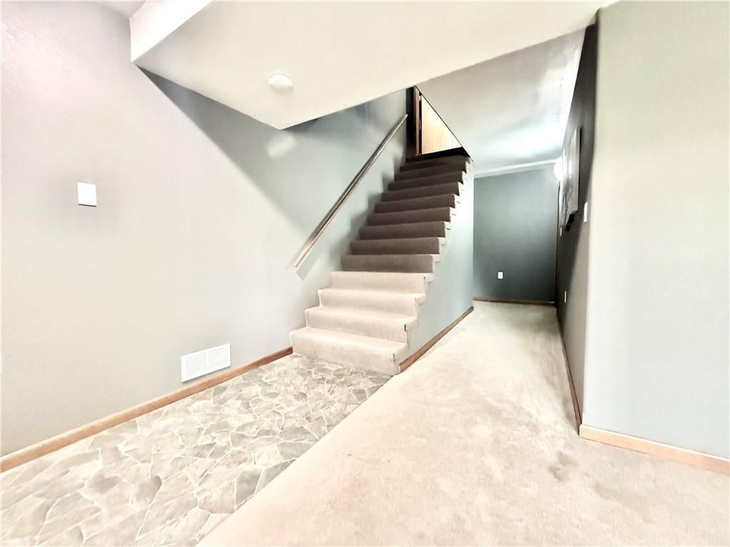 302 W 16TH Street — photo 16