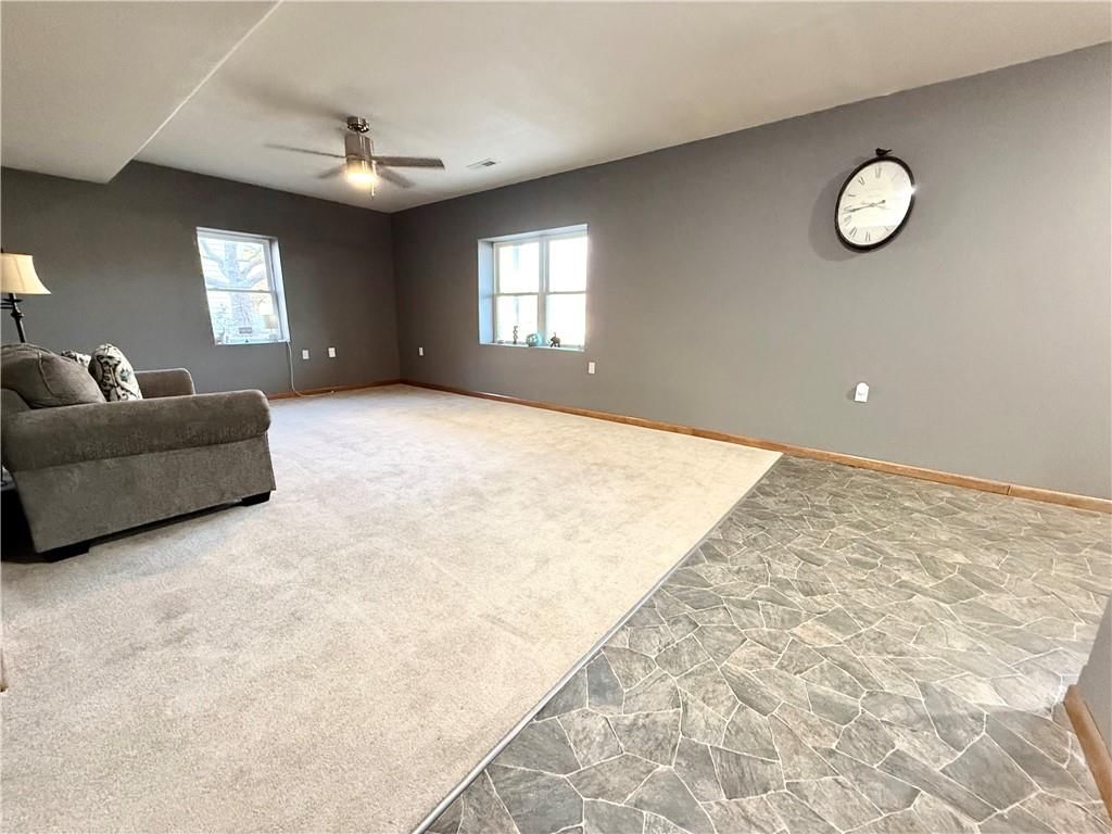 302 W 16TH Street — photo 18