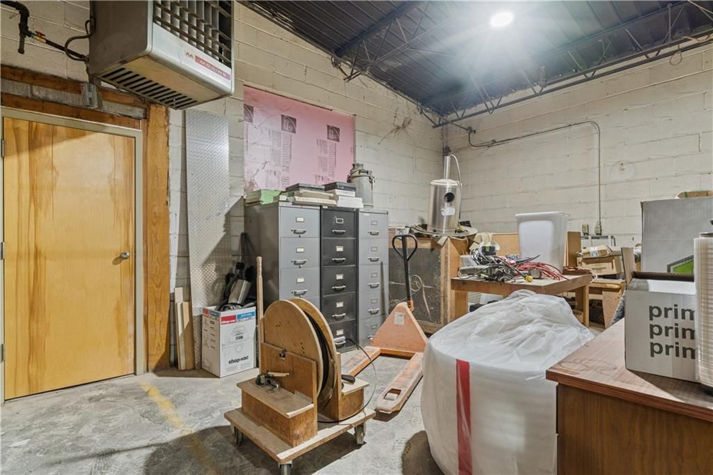 1641 Crystal Avenue — photo 59
