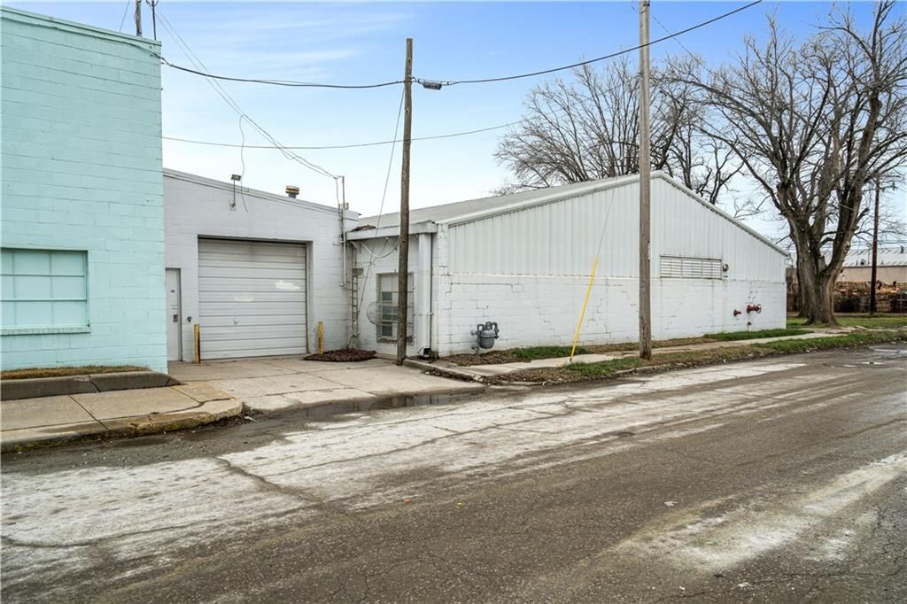 1641 Crystal Avenue — photo 82
