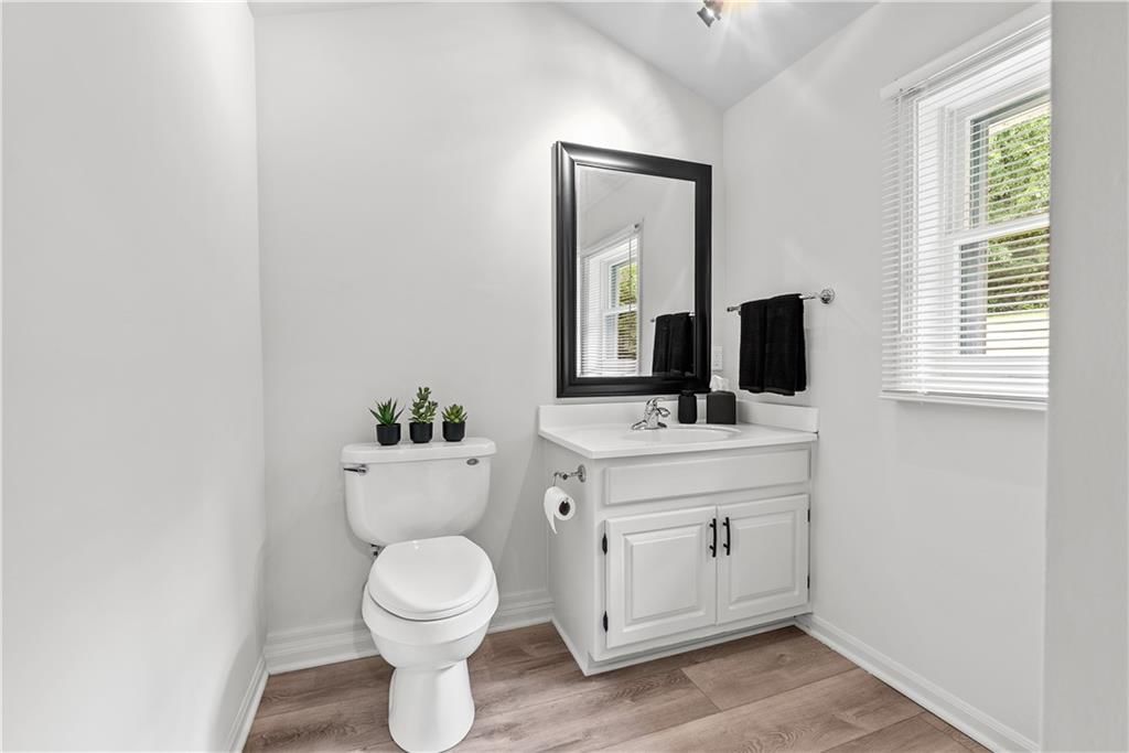 44 G Street — photo 23