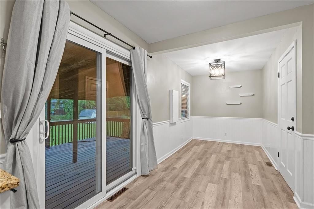 8632 Larsen Street — photo 12
