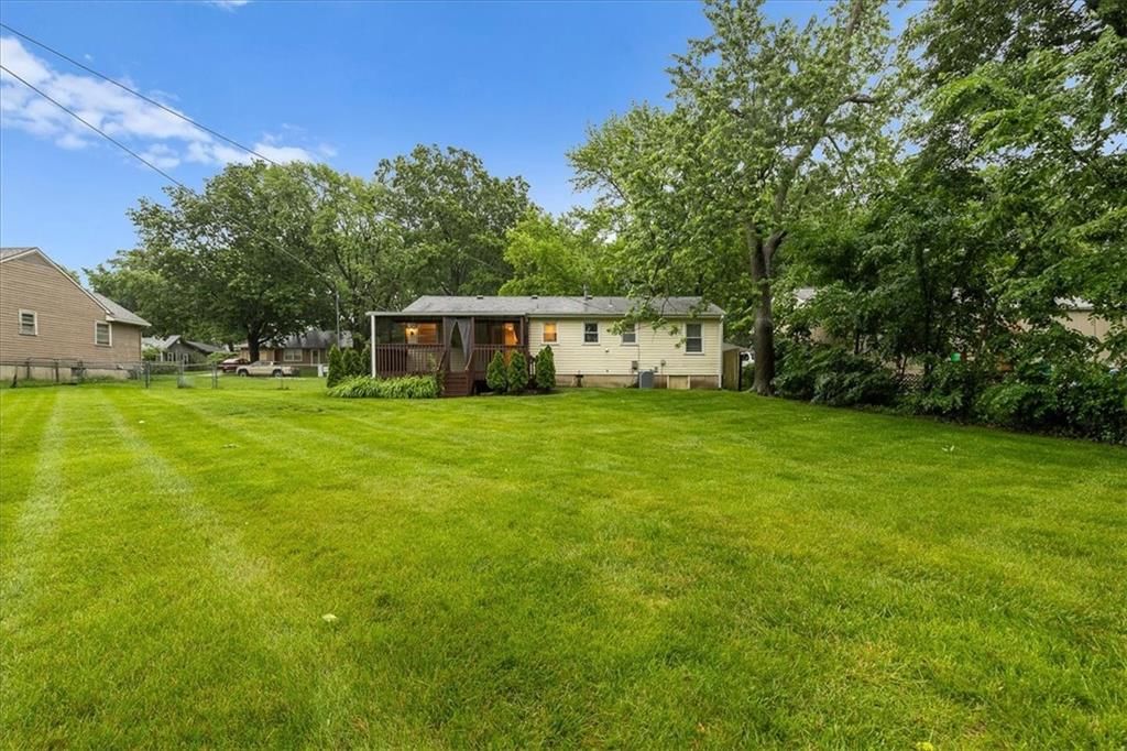 8632 Larsen Street — photo 21
