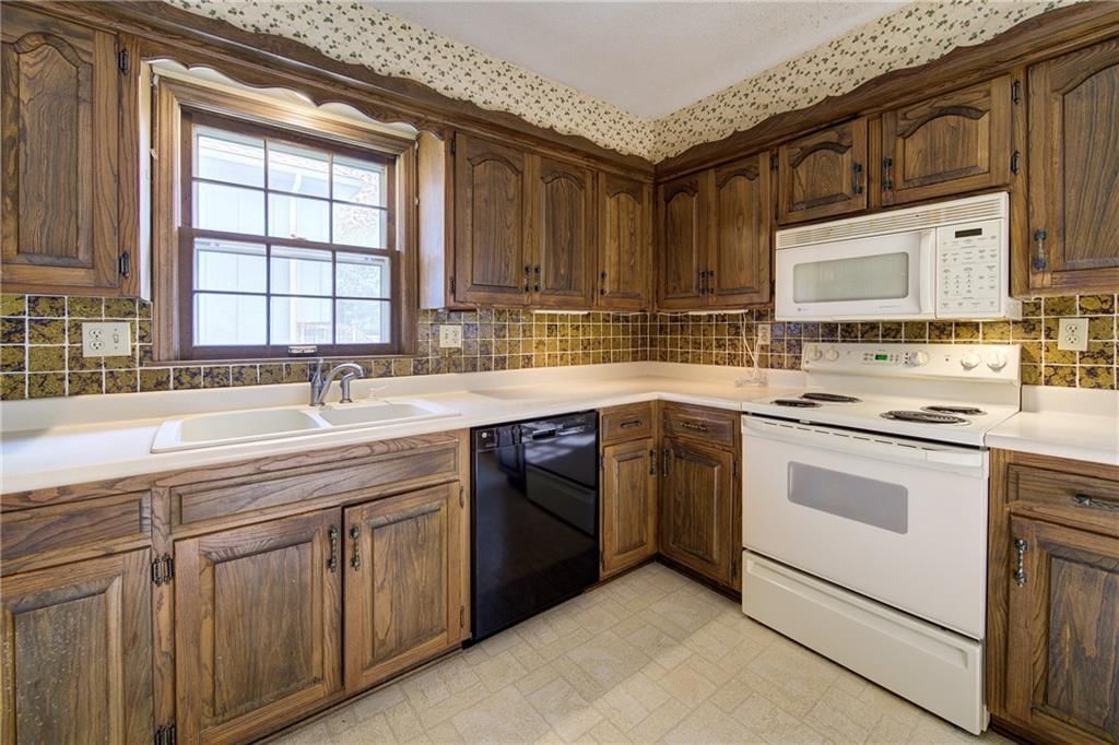 6745 N Garfield Avenue — photo 7