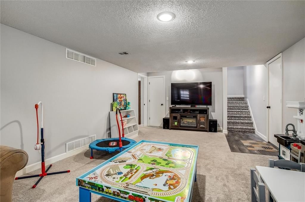 15332 W 82nd Street — photo 21