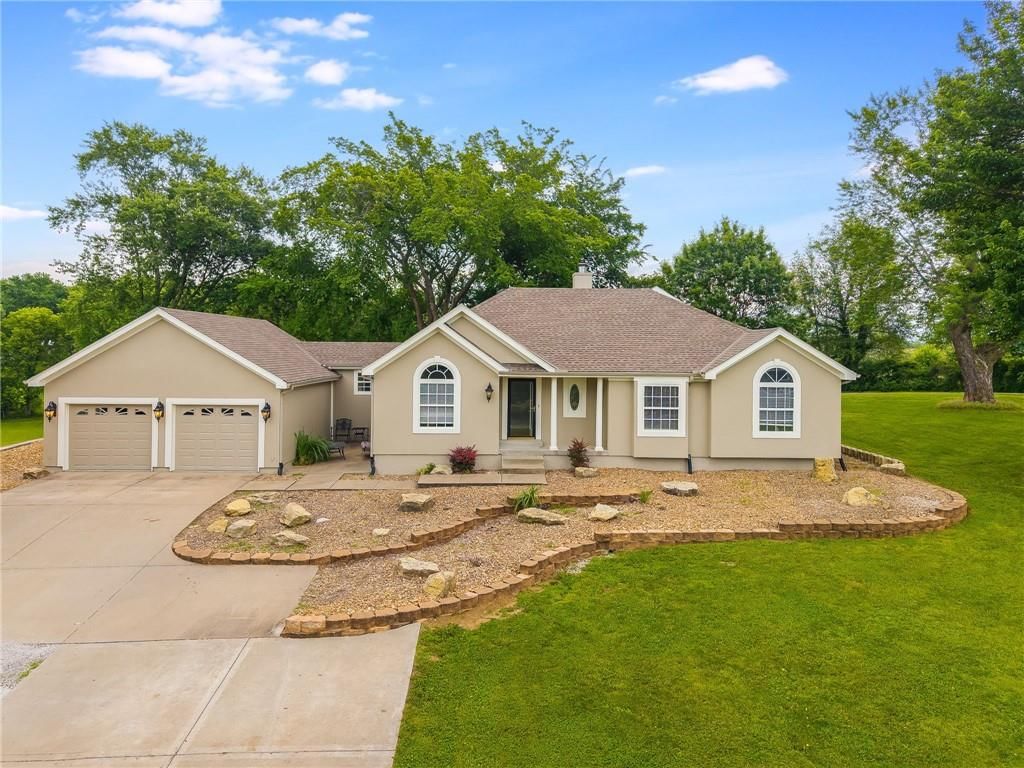 1955 BIRMINGHAM Road, Liberty, MO