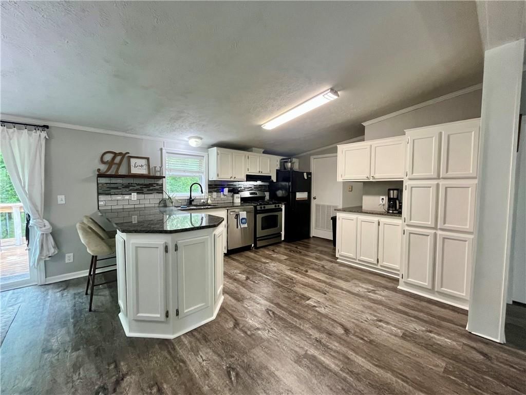 29337 Oxford Road — photo 5
