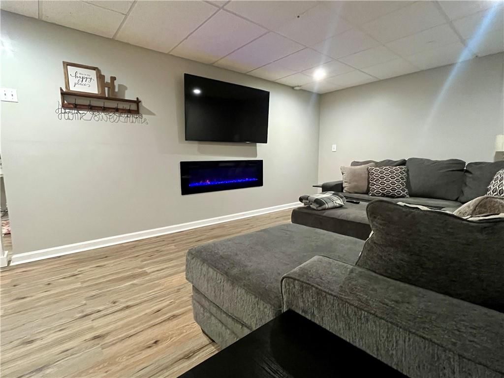 29337 Oxford Road — photo 16