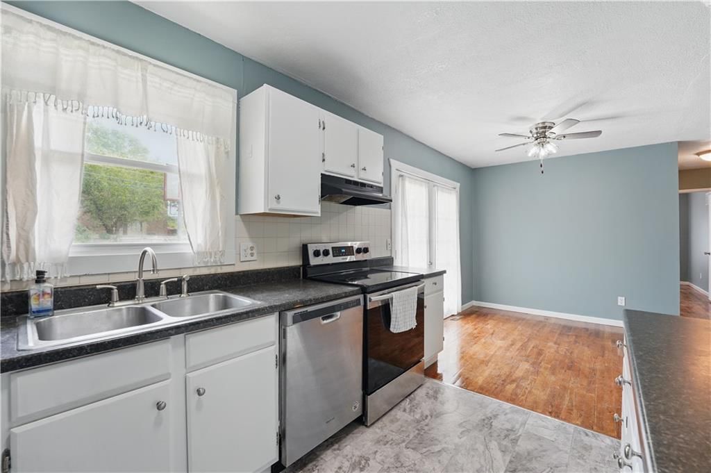52 Florentina Street — photo 9