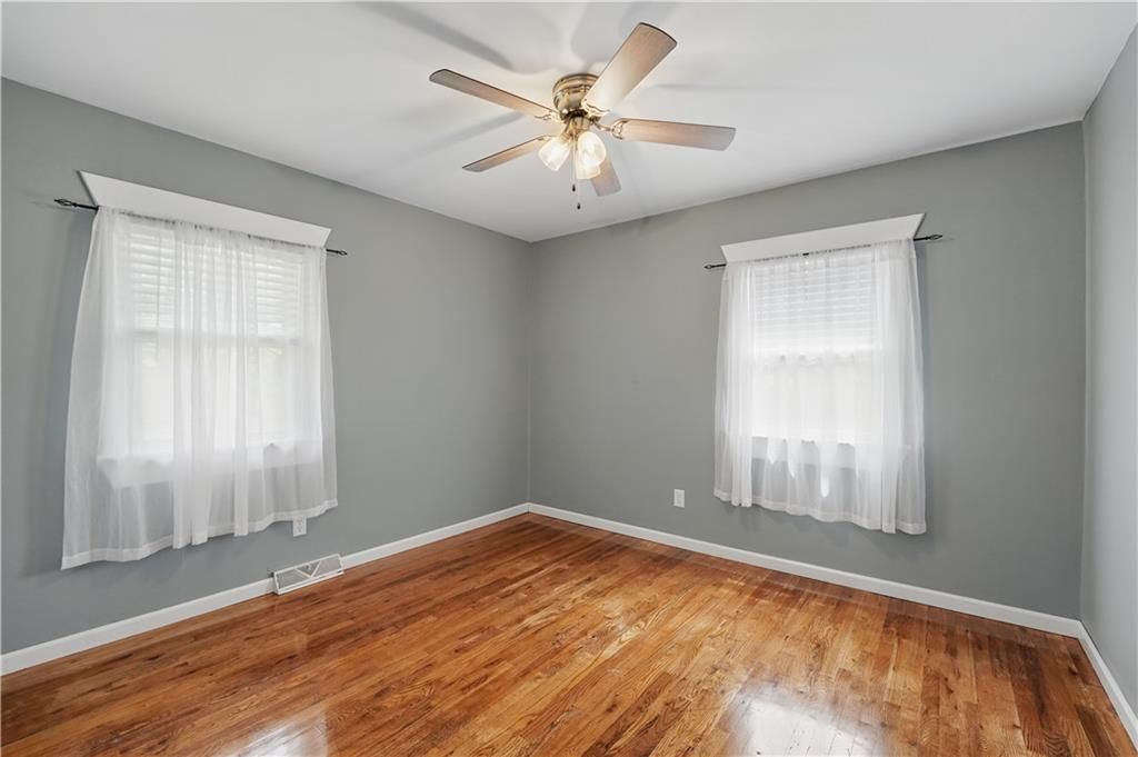 52 Florentina Street — photo 12