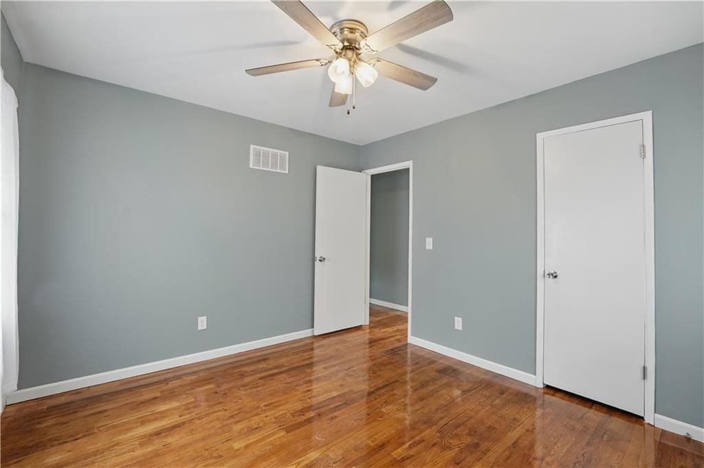 52 Florentina Street — photo 13